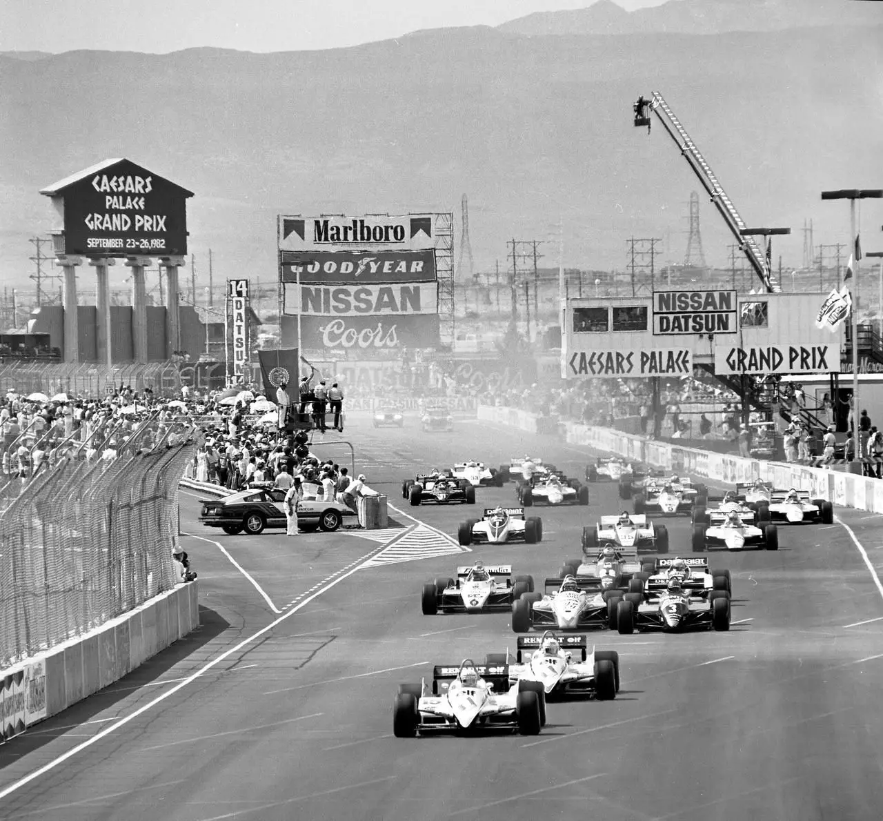 Black-and-white photo of the start of the 1982 Caesars Palace Grand Prix in Las Vegas